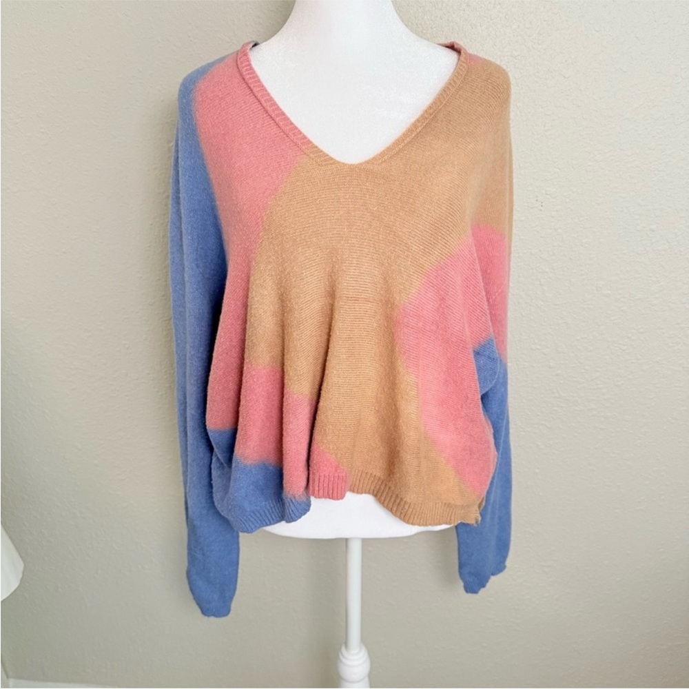 Tempo Paris Multicolor V-Neck Sweater